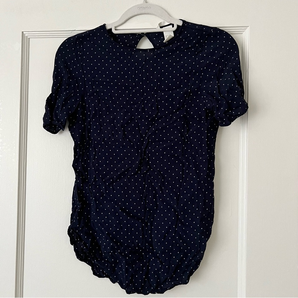 H&M Navy Blue & White Micro Polka Dot Crewneck Curved Hem Short Sleeve T-Shirt